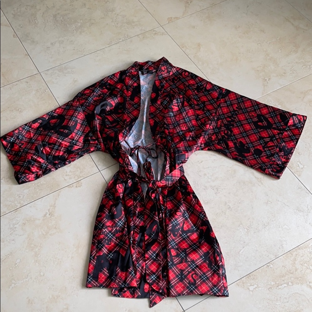 Victoria Secret Checkered Print Robe - Picture 4 of 5